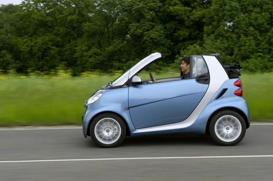  Smart ForTwo Cabrio 2010 года  (фото 26 из 42)